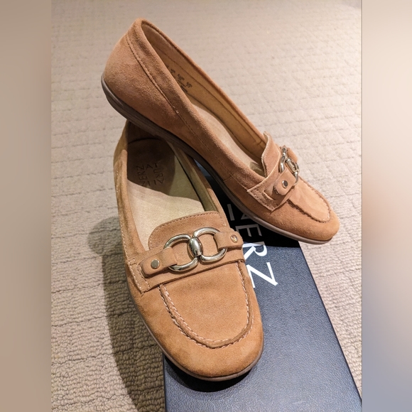Naturalizer Ainsley Slip-on Loafer Flat - Cookie Dough - Picture 2 of 7